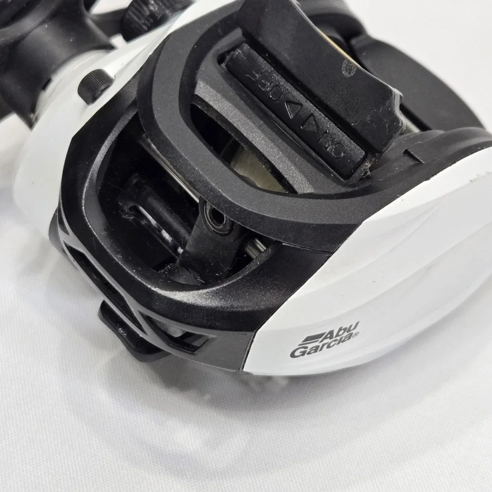 Abu Garcia Ike EZ Cast White Fishing Reel 3 Bearings 6:2:1 ratio IKEEZLP - Picture 10 of 12